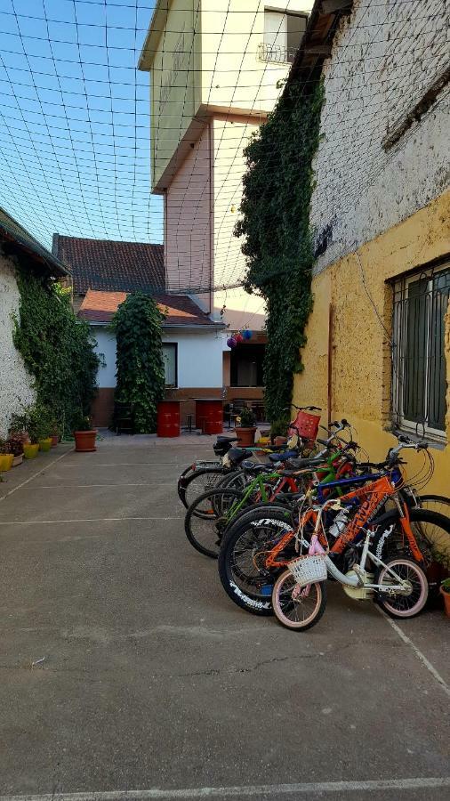 Home Hostel ชโคเดอร์ ภายนอก รูปภาพ